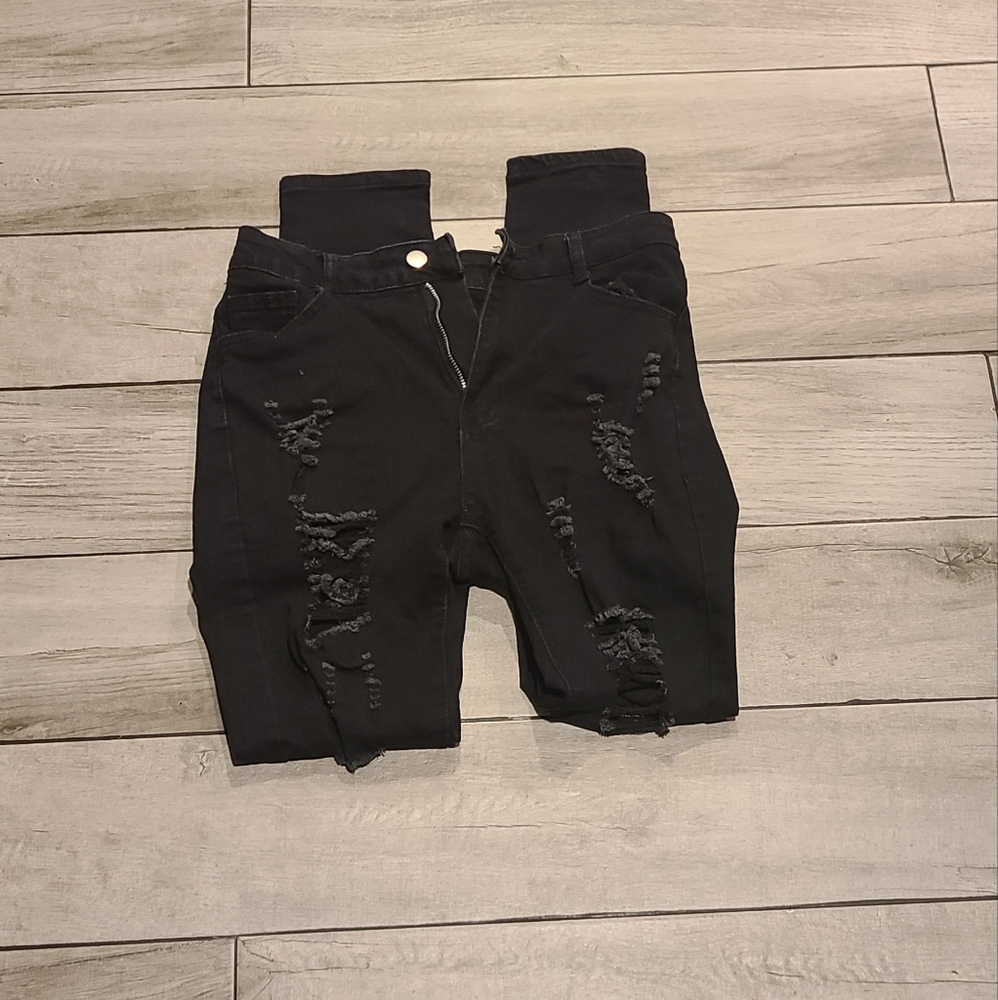 🍁 Shein black distressed skinny jeans🧋